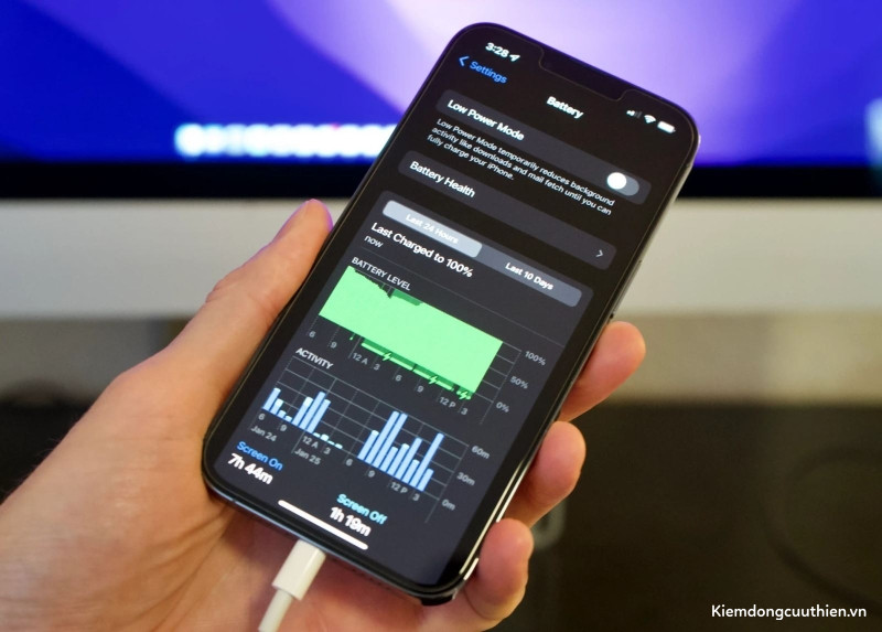 có nên thay pin dung lượng cao cho iPhone