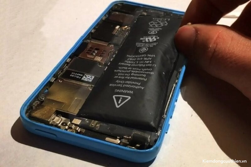 có nên thay pin dung lượng cao cho iPhone