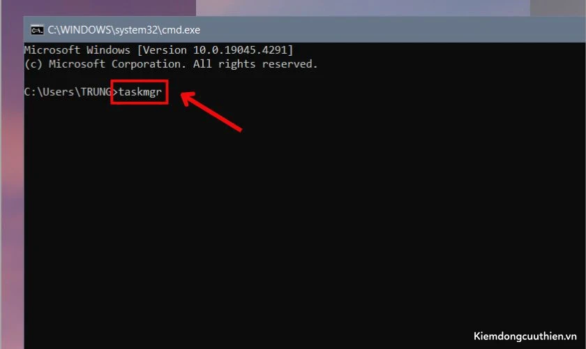 Nhập taskmgr và nhấn Enter để bật Task Manager