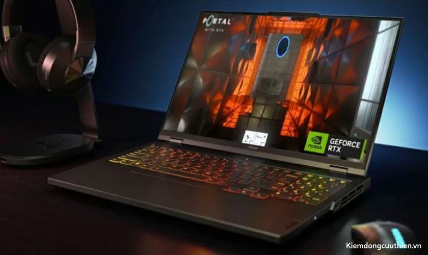 Đánh giá Lenovo Legion Pro 5 về màn hình, trọng lượng