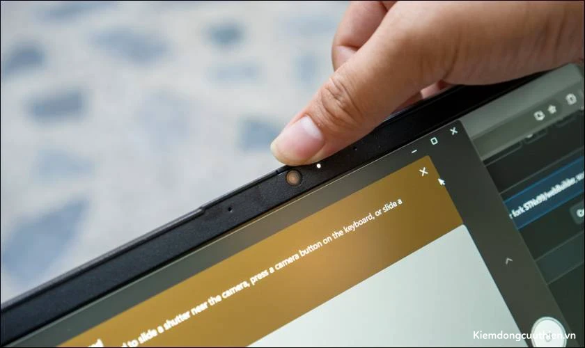 danh-gia-lenovo-yoga-slim-7-11 Đánh giá Lenovo Yoga Slim 7 về chất lượng âm thanh và camera