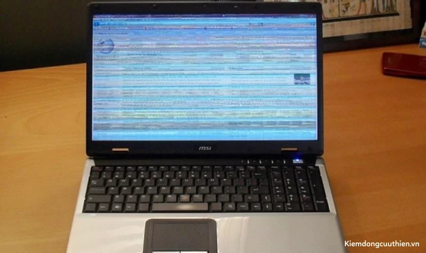 Màn hình laptop bị nhiễu
